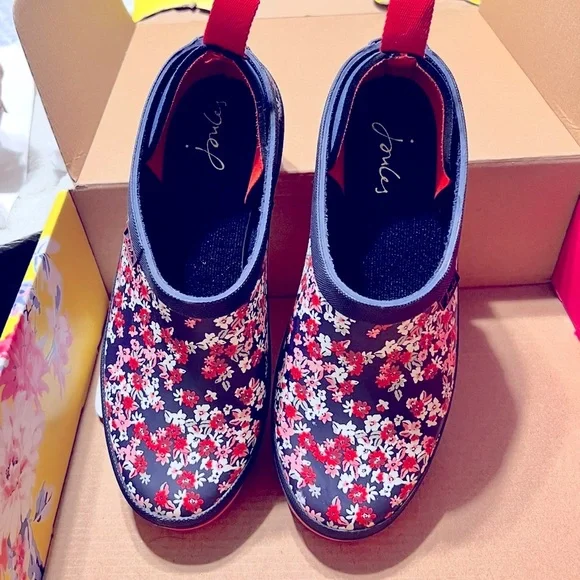 Joules Pop On Ankle Rain Mud Shoes Boots Flower Slip On Size 7.5. New - Picture 1 of 6